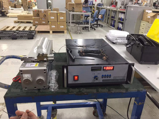 เชื่อมต่อขั้วบัดกรีลวดเครื่องประกบอัลตราโซนิกโดย 20Khz 4000w เทคโนโลยีล้ำใหม่ล่าสุด